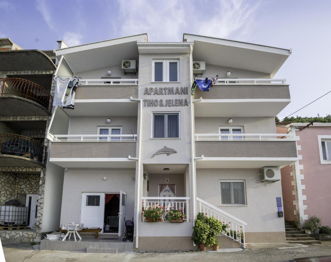 Apartments Tiho & Jelena Blace Bagian luar foto