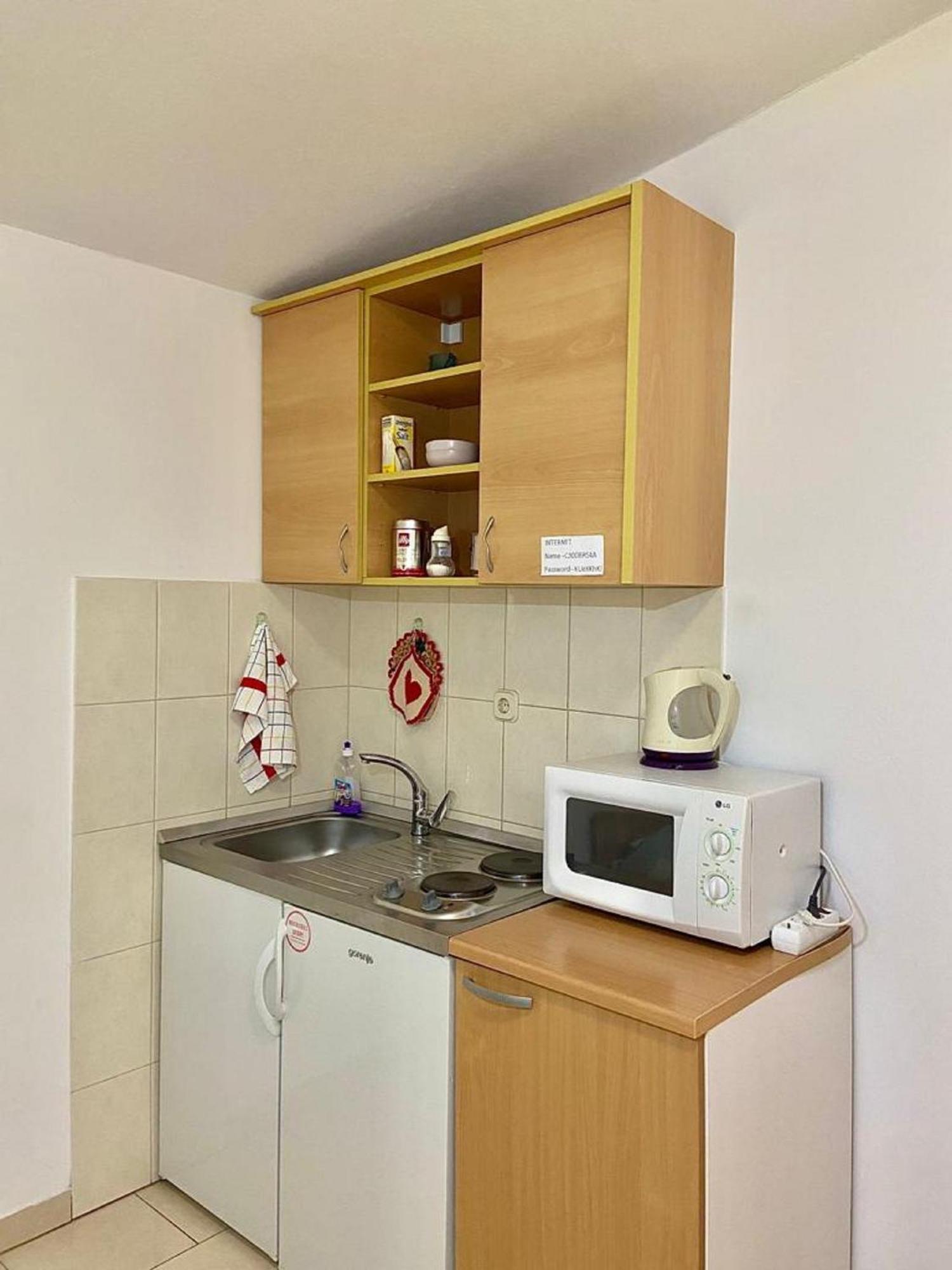 Apartments Tiho & Jelena Blace Bagian luar foto