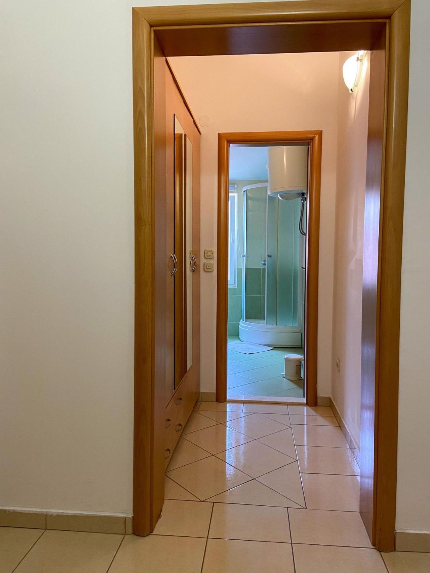 Apartments Tiho & Jelena Blace Bagian luar foto